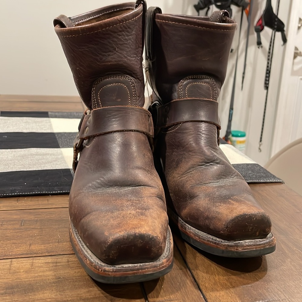 Frye Harness 8R Leather Boots - Picture 2 of 10